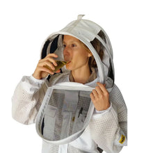 Afbeelding in Gallery-weergave laden, Oz Armour 3 Layer Mesh Ventilated Beekeeping Jacket With Fencing Veil UK OZ ARMOUR
